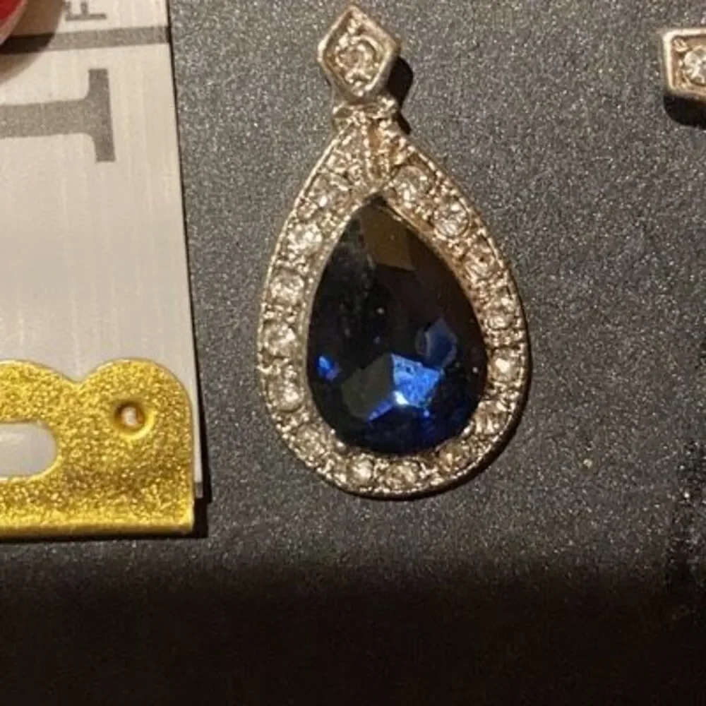 Monet Earrings Blue Stone & Rhinestone NEW - Picture 3 of 3